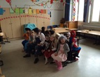 Am 16.2. haben wir an der Schule Fasching gefeiert. Hier ein paar Impressionen... 